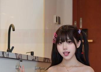 每次看到Cat Demon喵崽比基尼，我都忍不住想“这才是夏天的正确打开方式！”